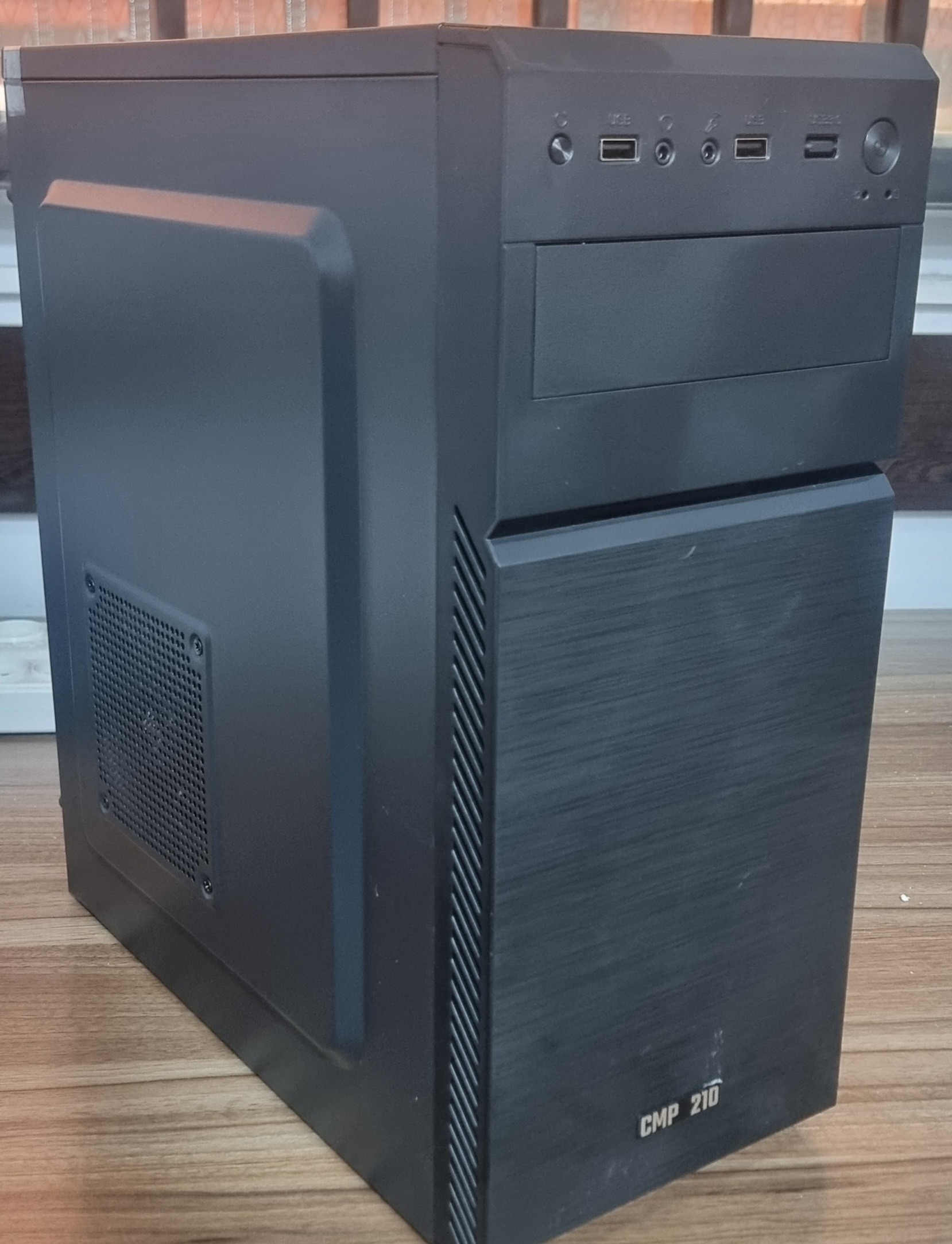 کیس کامپیوتر  آماده