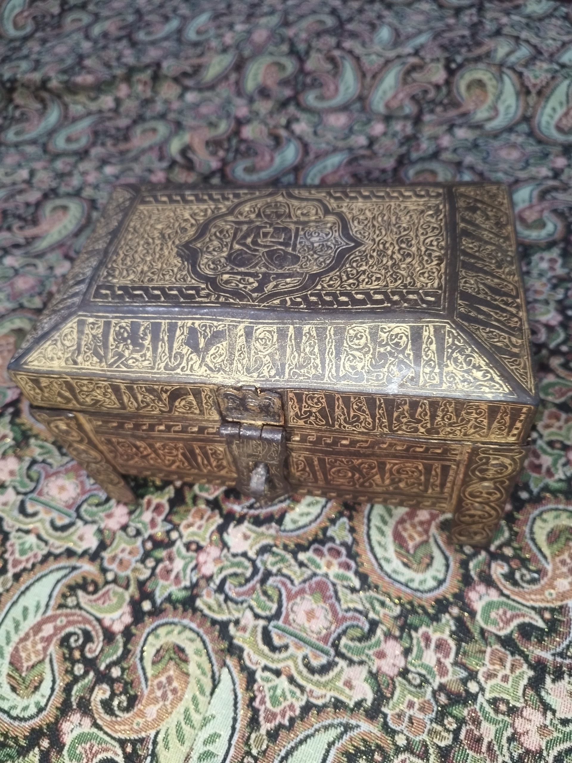 صندوقچه آهنی قاجاری