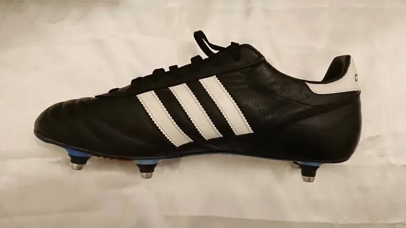 کفش استوک دار adidas