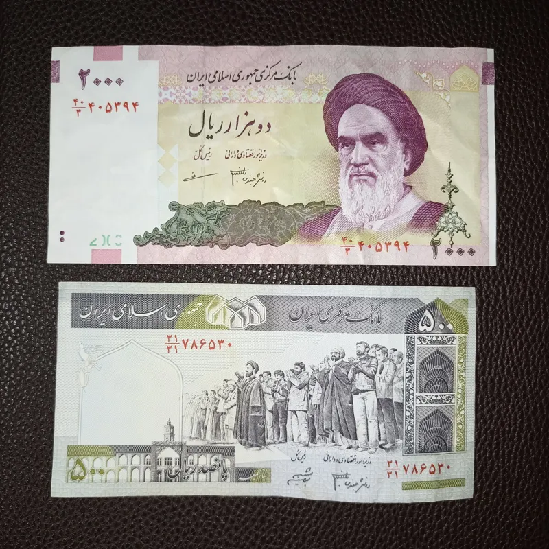 دو اسکناس قدیمی 500 و 2000 ریالی امضا ارزشمند