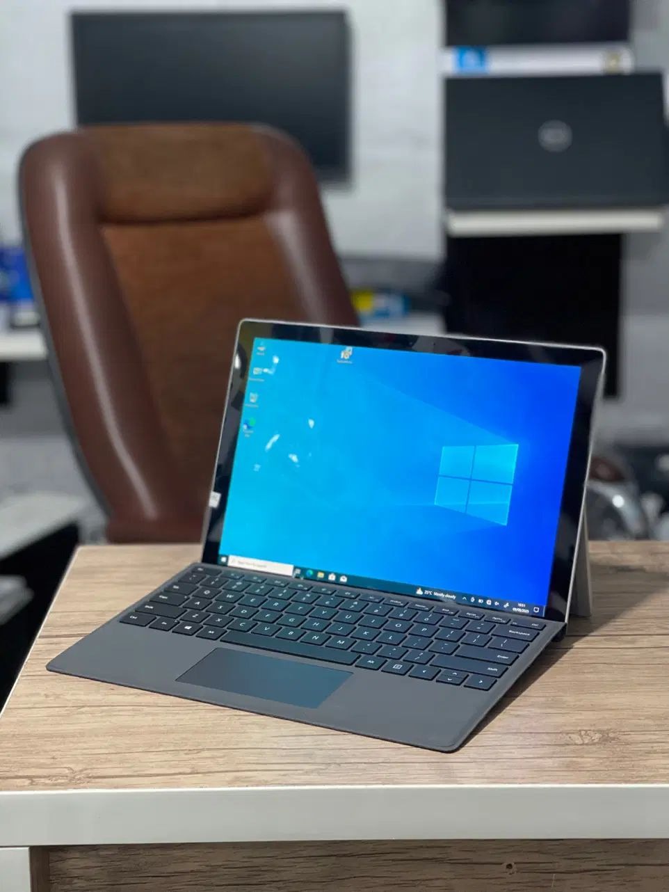 مایکروسافت سرفیس PRO 5 سیمکارت ساپورت/کد233
