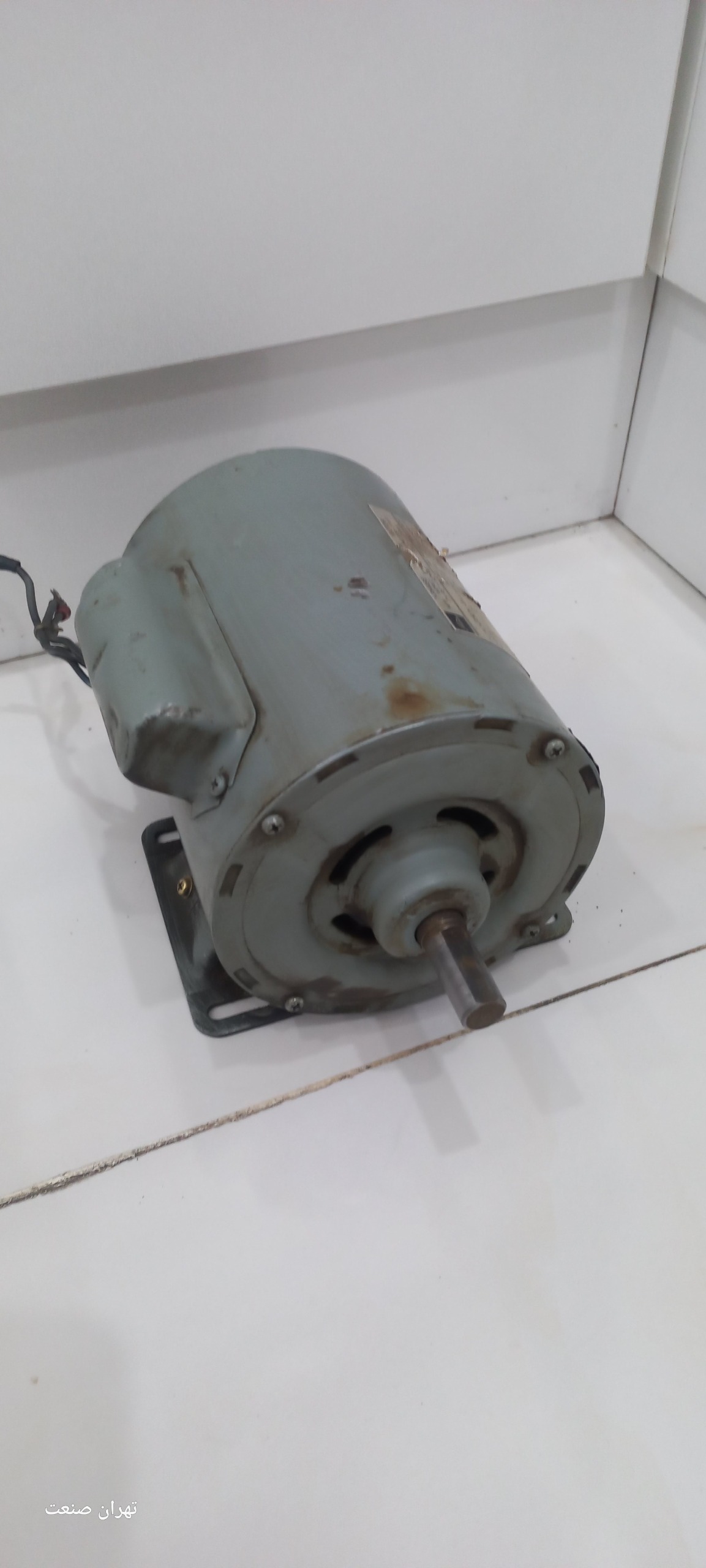 الکتروموتور تک فاز توشیبا ژاپن