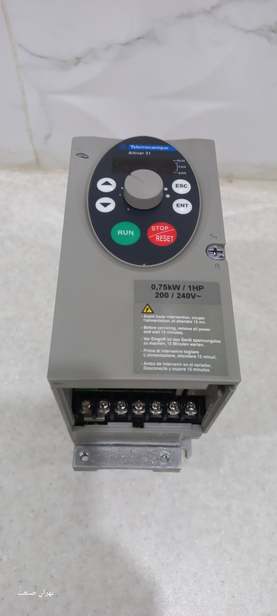 اینورتر 750 وات تکفاز تله مکانیک ( اشنایدر )