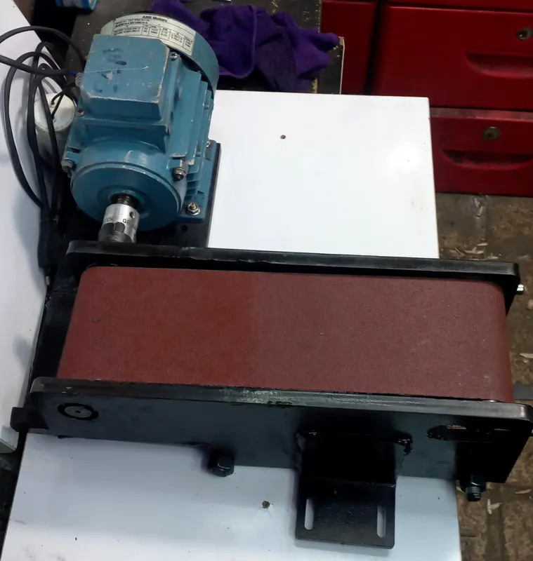 سنباده نواری تکفاز