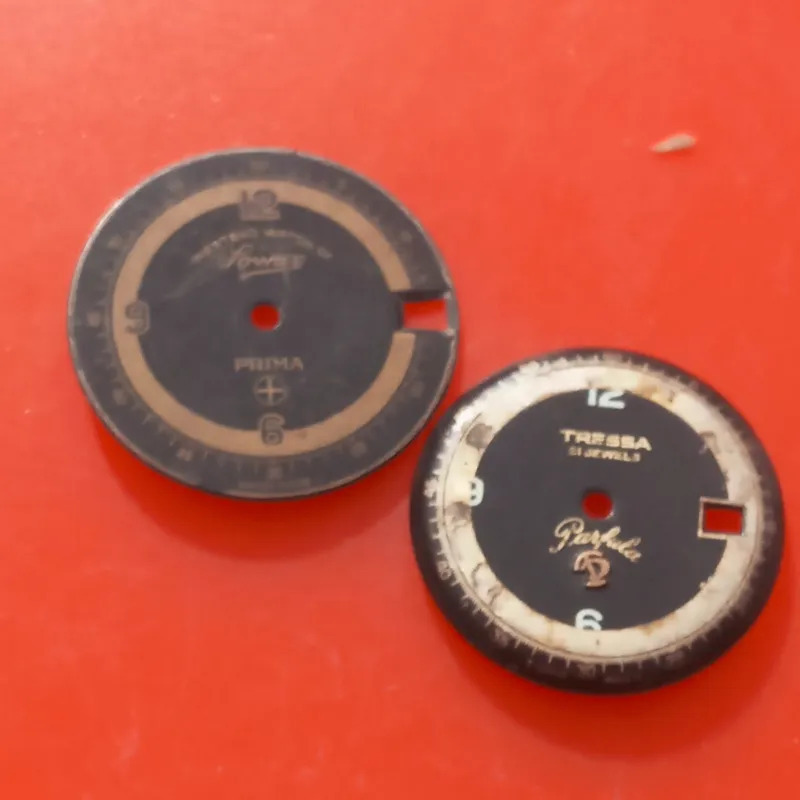 2 عدد صفحه ساعت قدیمی