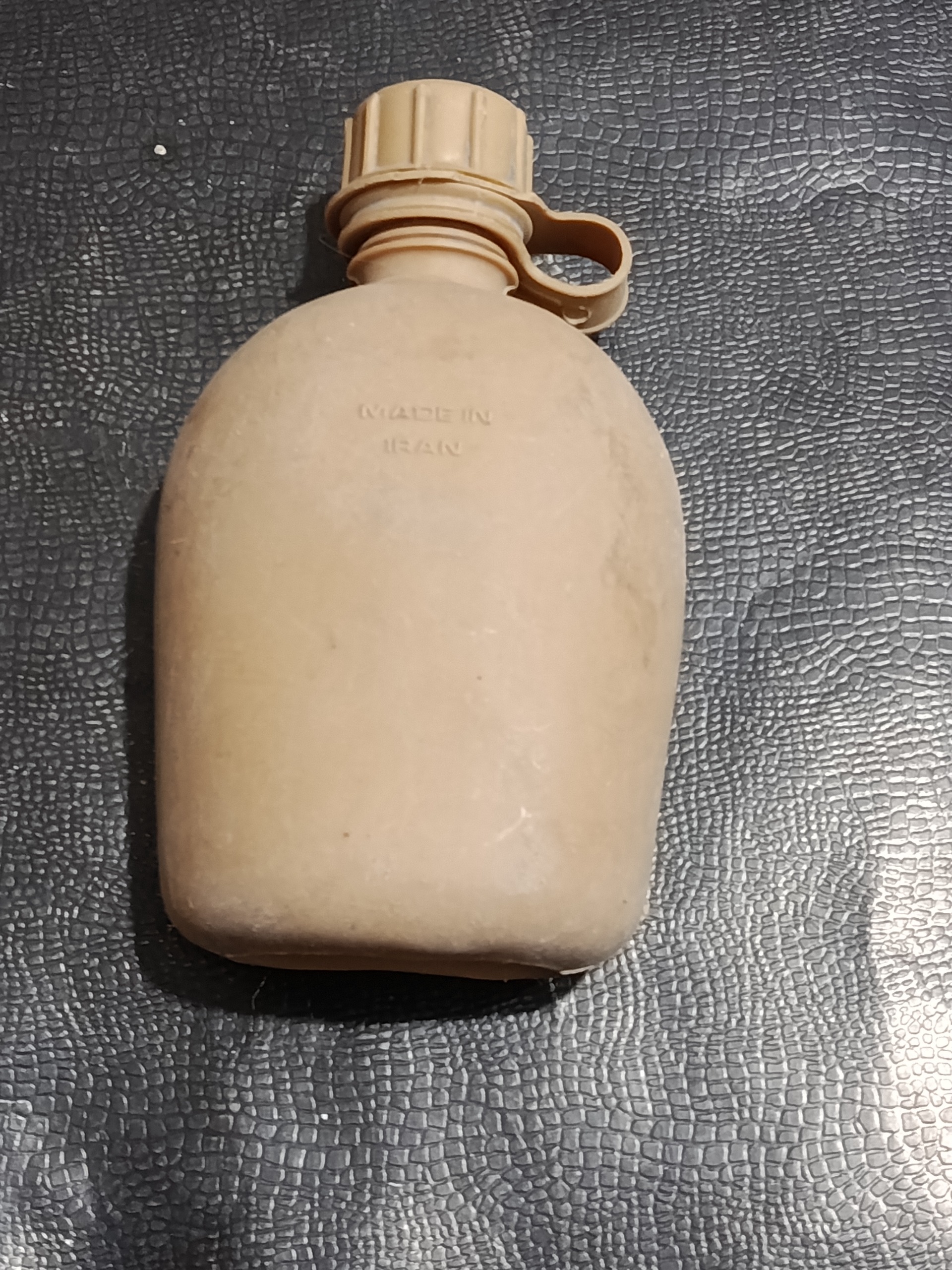 قمقمه نظامی قدیمی