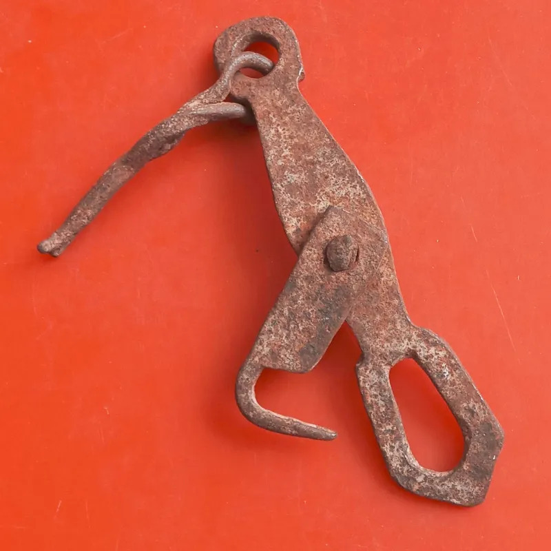 چفت یا کلون قدیمی دستساز ش 6