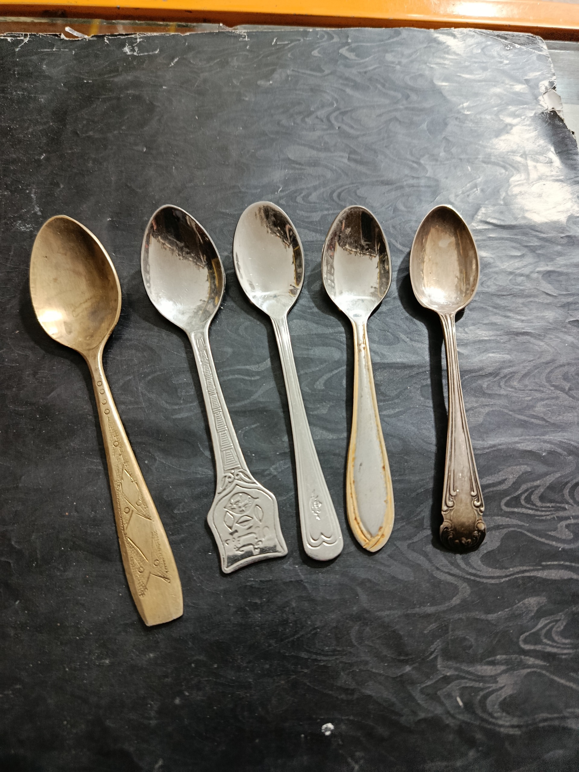 5 عدد قاشق سایز کوچک قدیمی زیبا و کلکسیونی