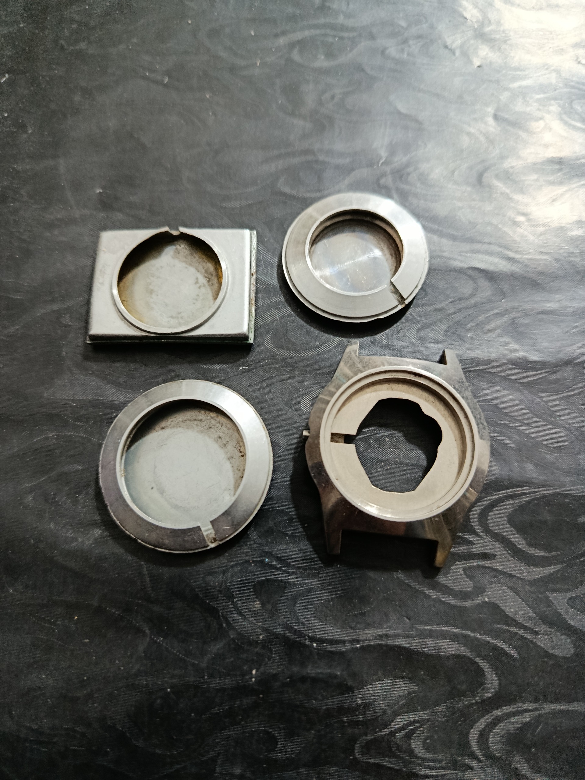 4 بدنه ساعت قدیمی ش 31