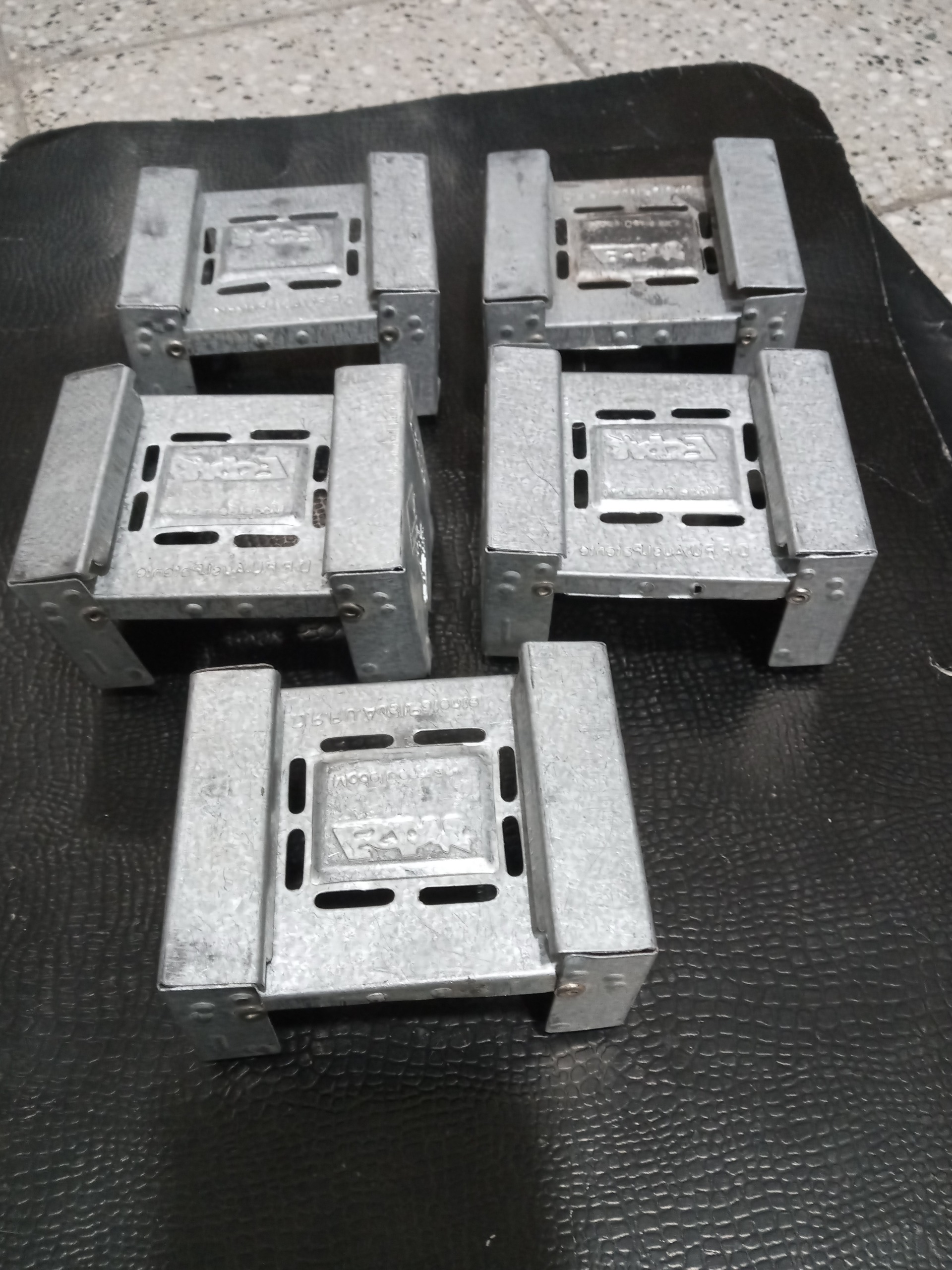 5 عدد منقل کوه نوردی یا مسافرتی مدل المانی ش 2