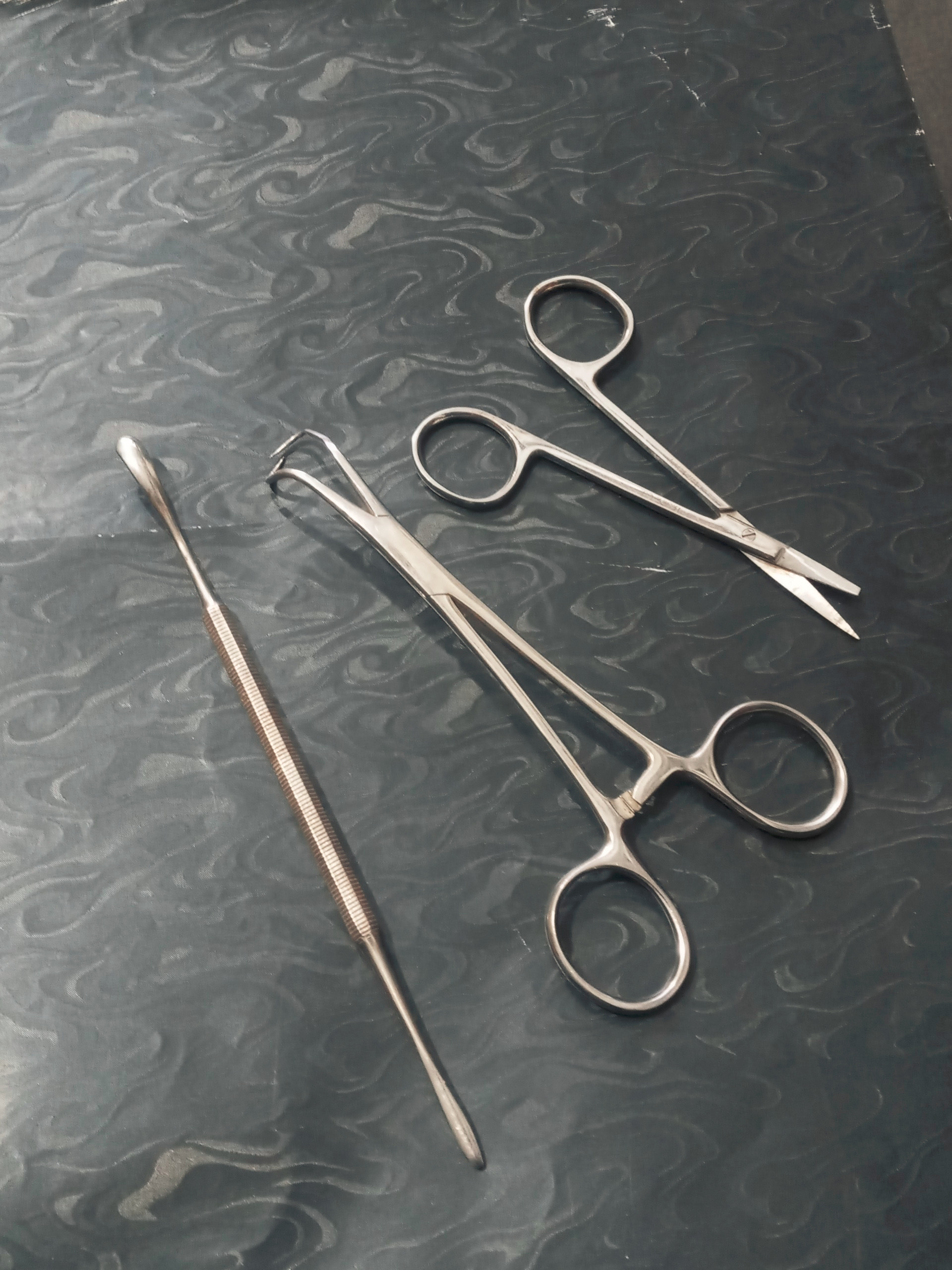 قیچی و پنس کلکسیونی