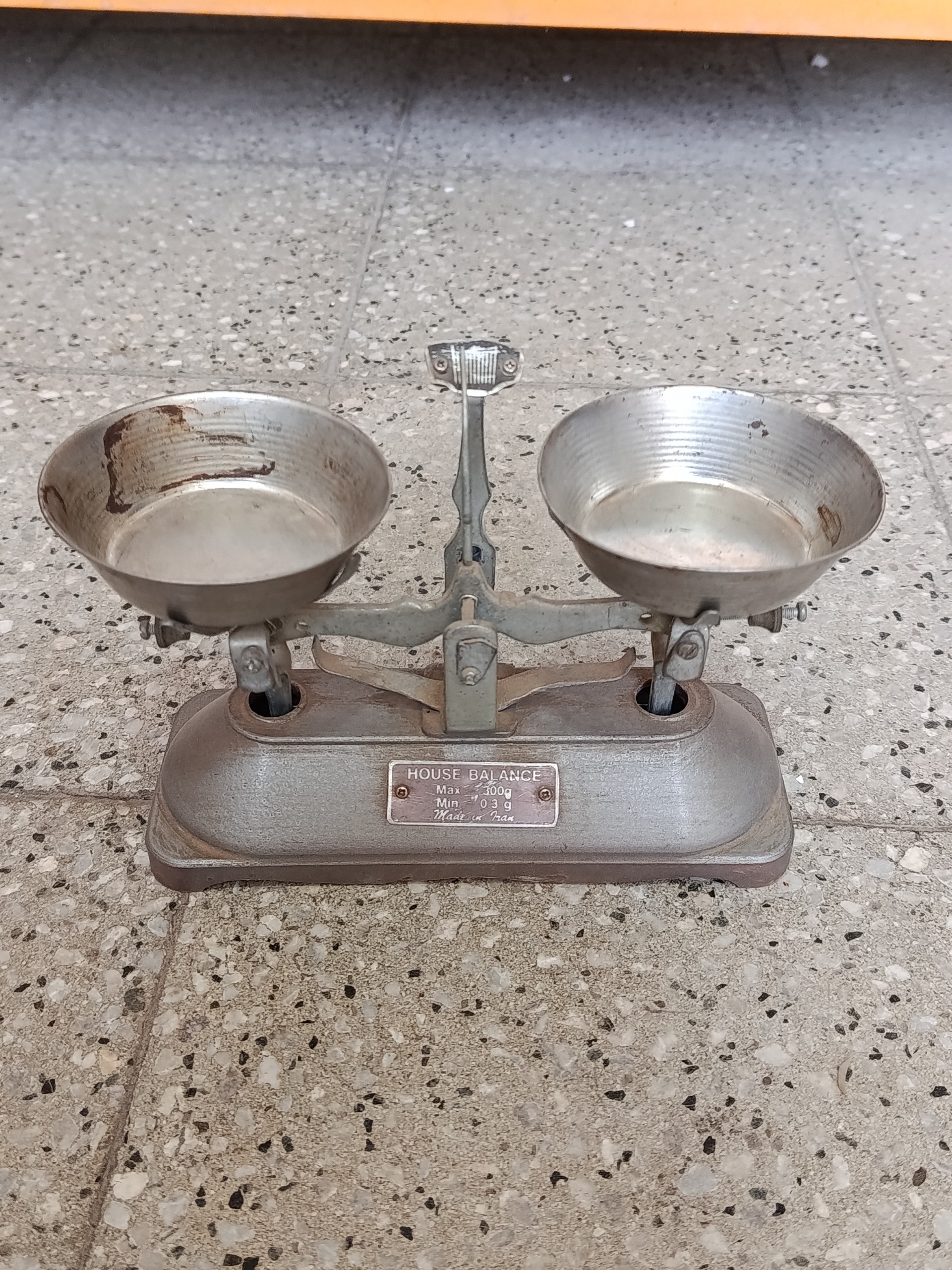 ترازو زرگری قدیمی زیبا و کلکسیونی ش 2