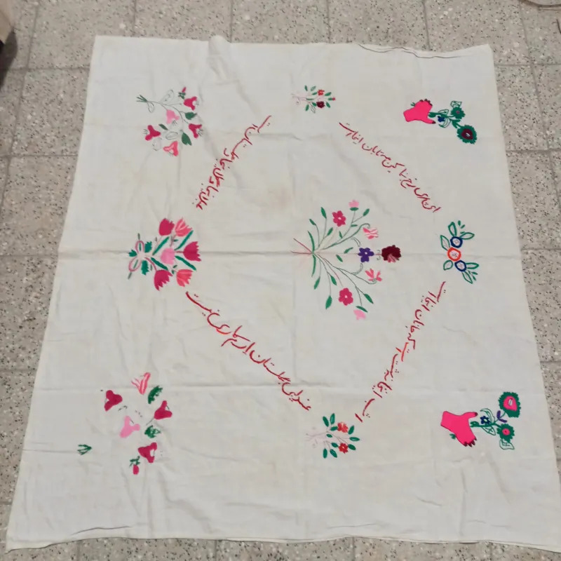 پرده قدیمی گلدوزی بسیار زیبا