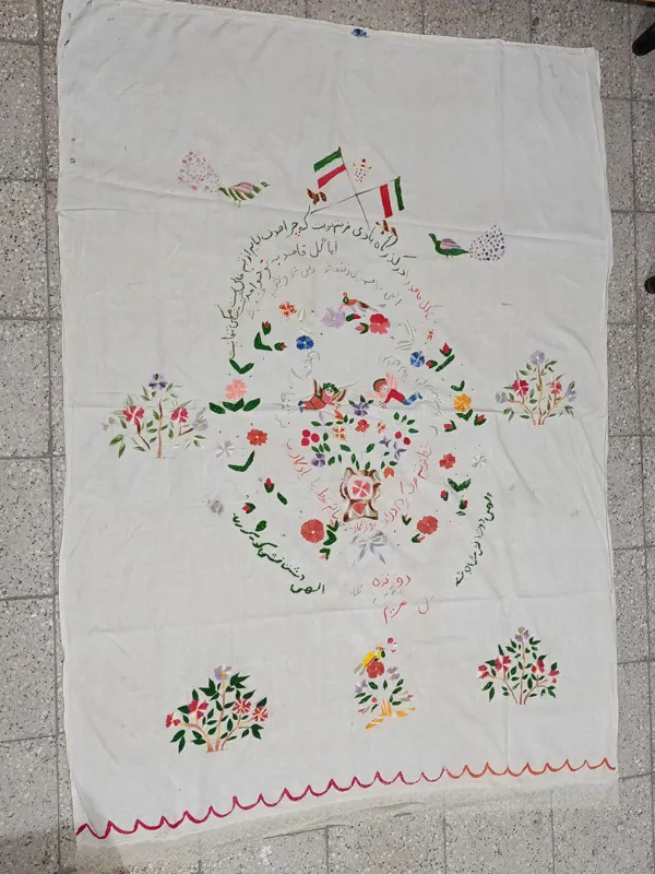 پرده قدیمی گلدوزی زیبا و کلکسیونی