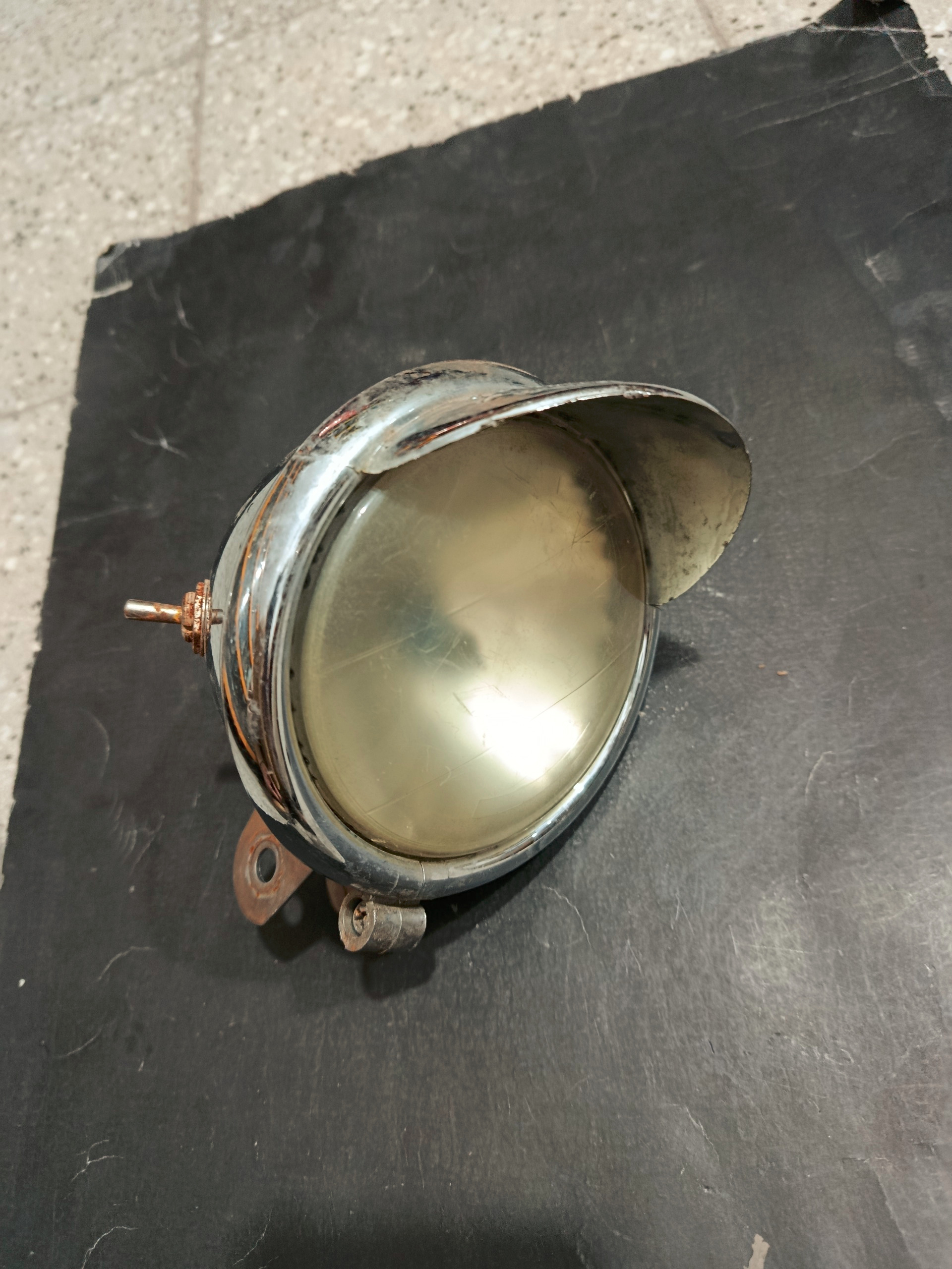 چراغ موتور گازی قدیمی