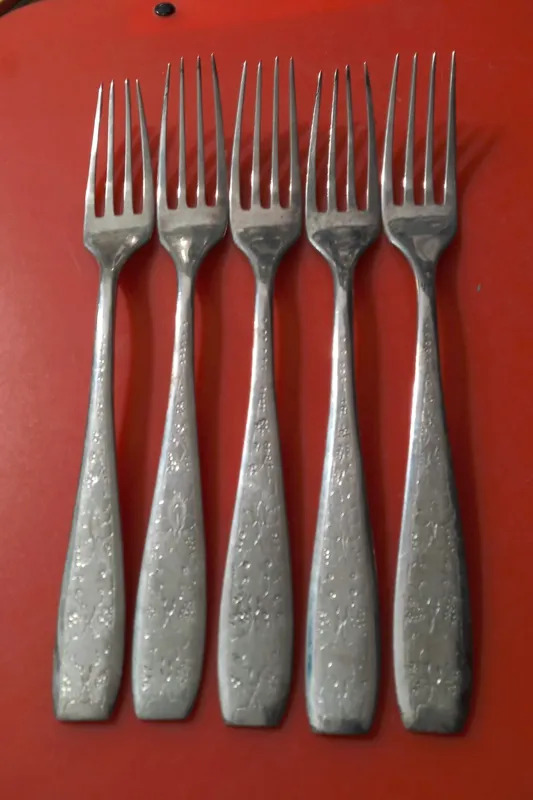 5 عدد چنگال قدیمی ورشو نقشدار ش 16