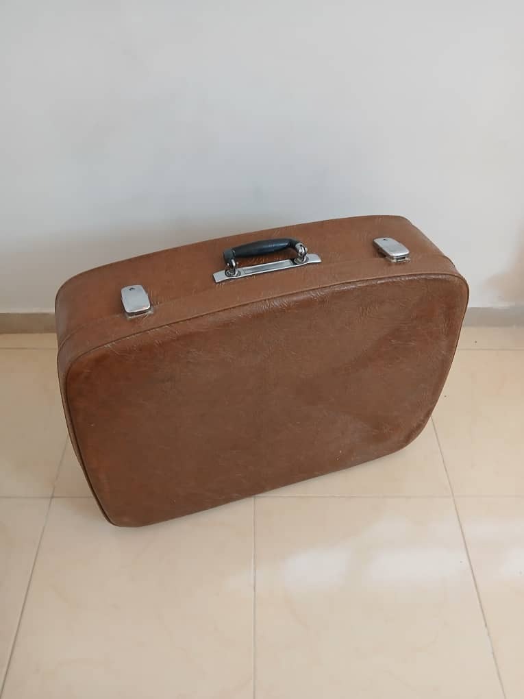 چمدان قدیمی آنتیک و کلکسیونی