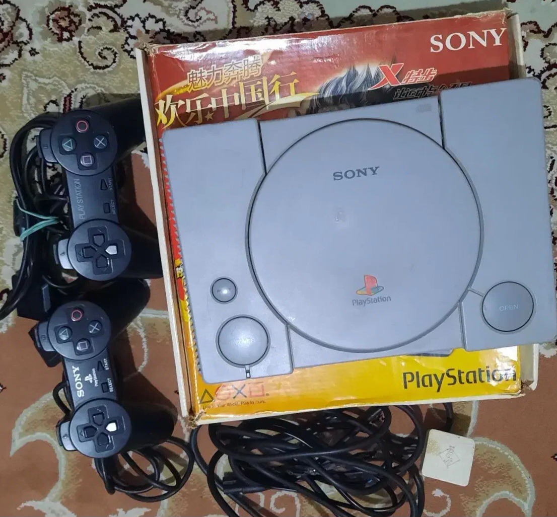 پلی استیشن 1 و 22 عدد بازی