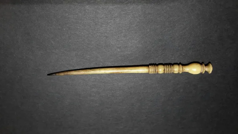 قلم سرمه بسیار قدیمی