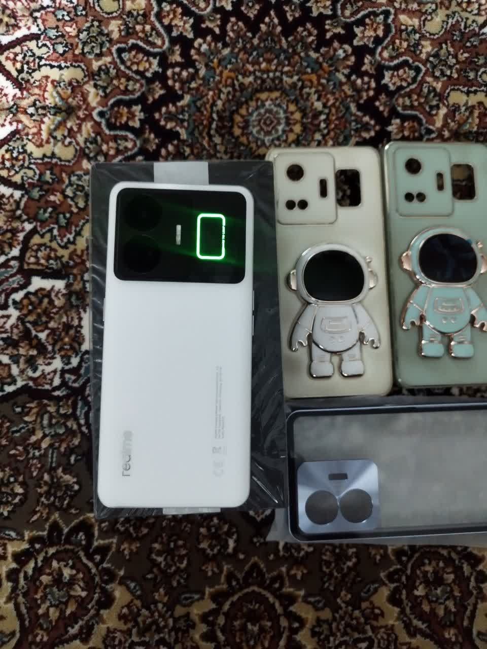 غول ریلمی GT3 16/1TB 240 واتی