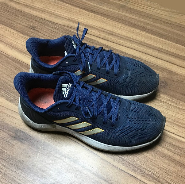 کفش آدیداس ویتنام