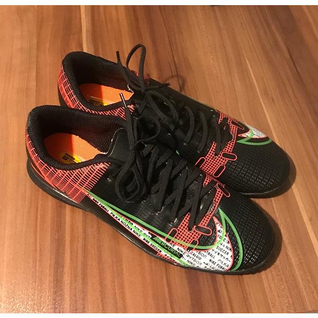 کفش زمین چمن مصنوعی