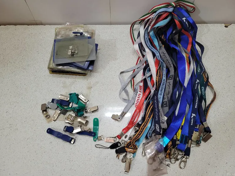 گردنبند و جای کارت یا اطلاعات نمایشگاهی کد 871