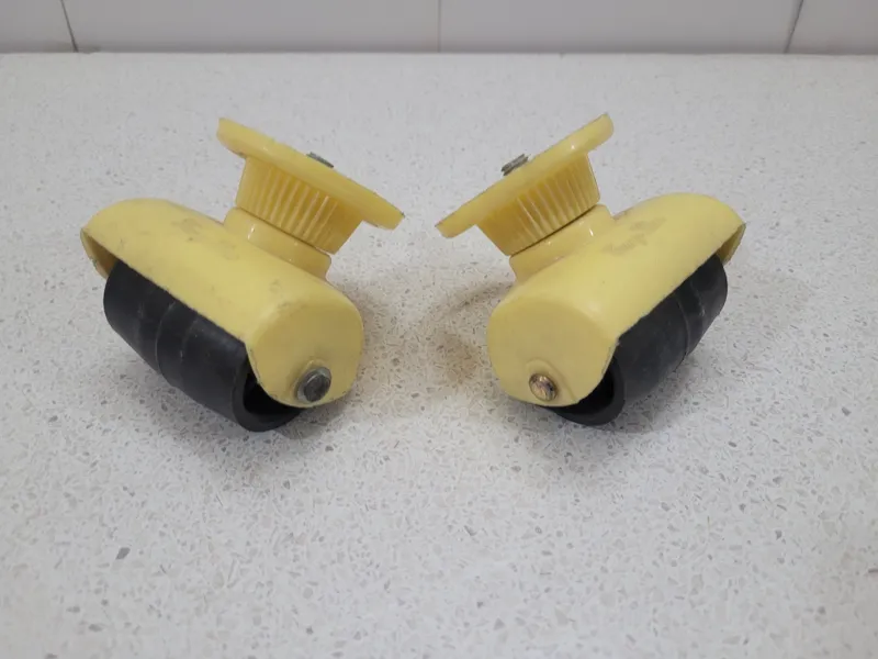 یک جفت چرخ 6 سانتی کد 834