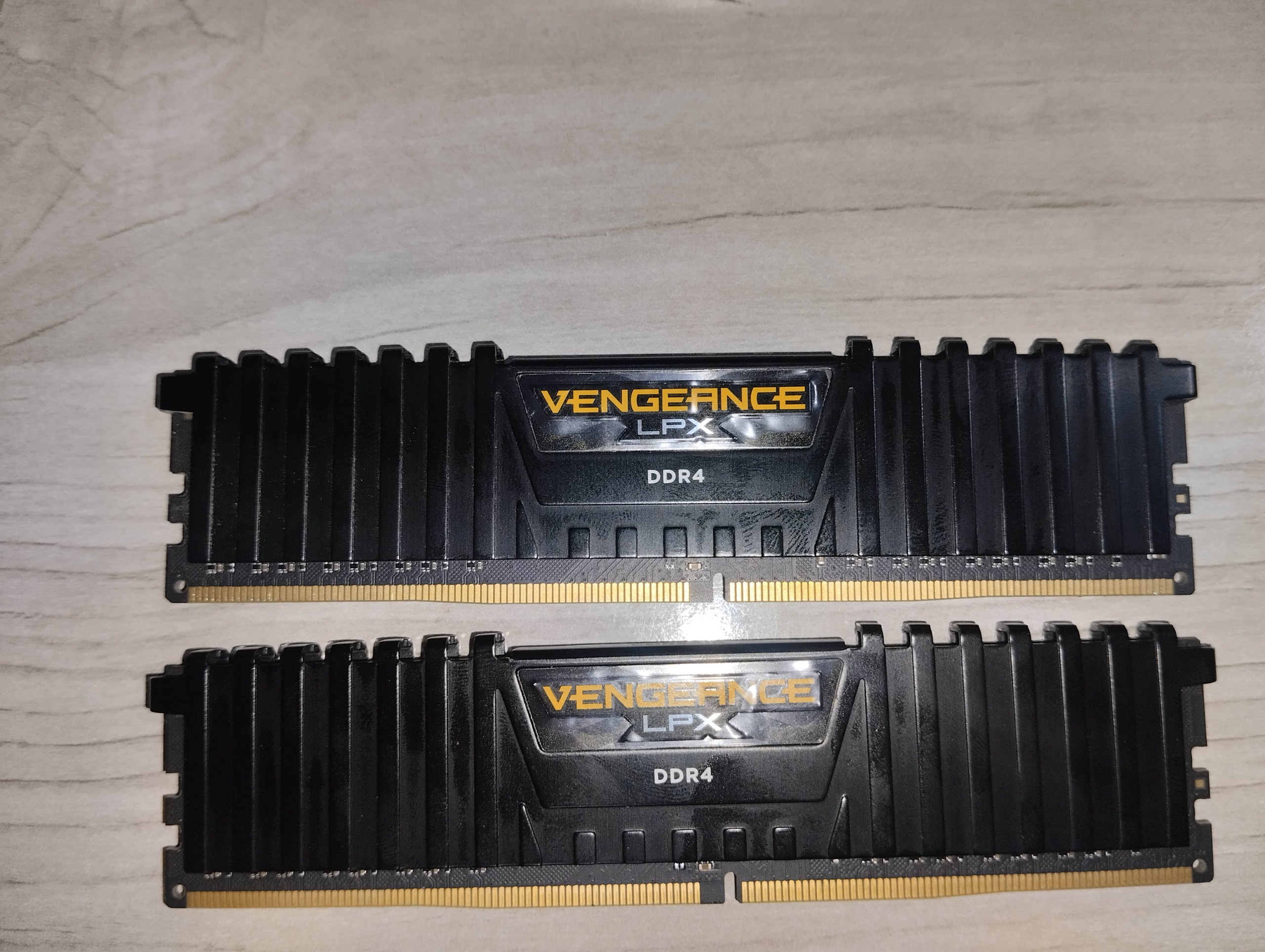 16GB 3200 DD4
