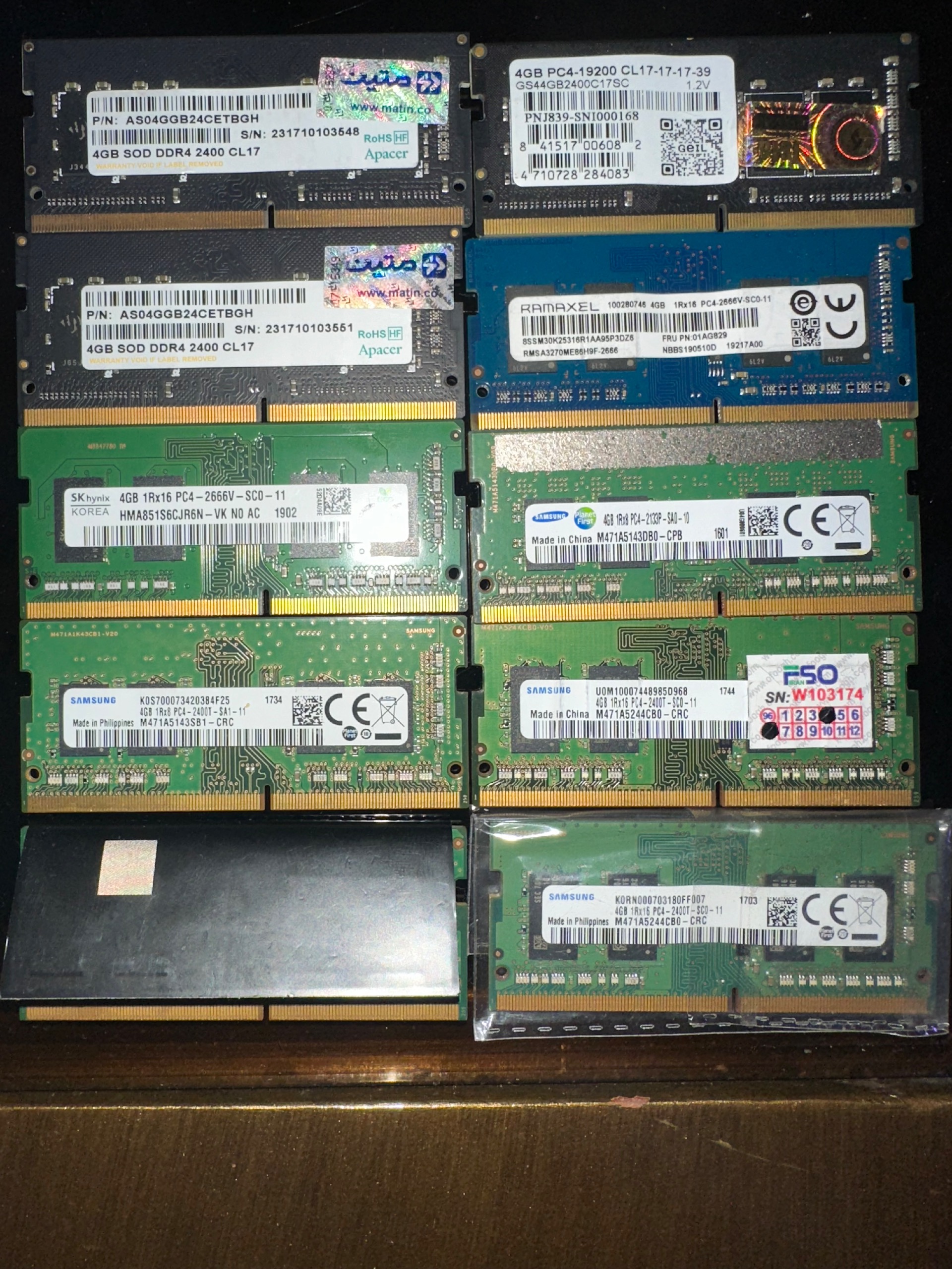 تعدادی رم 4 گیگ DDR4 لپ تاپی
