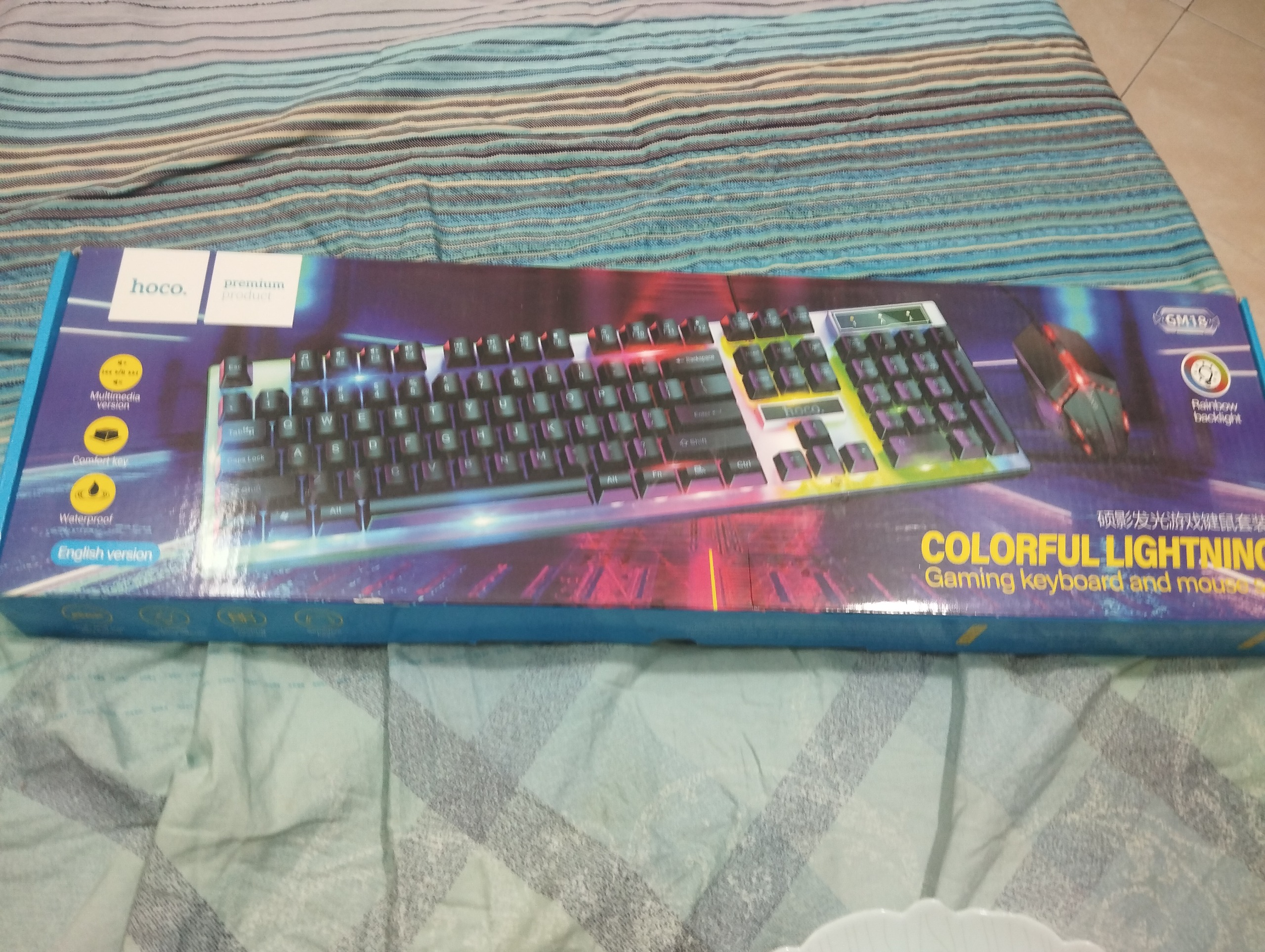 کیبورد نیمه مکانیکال گیمینگ و RGB