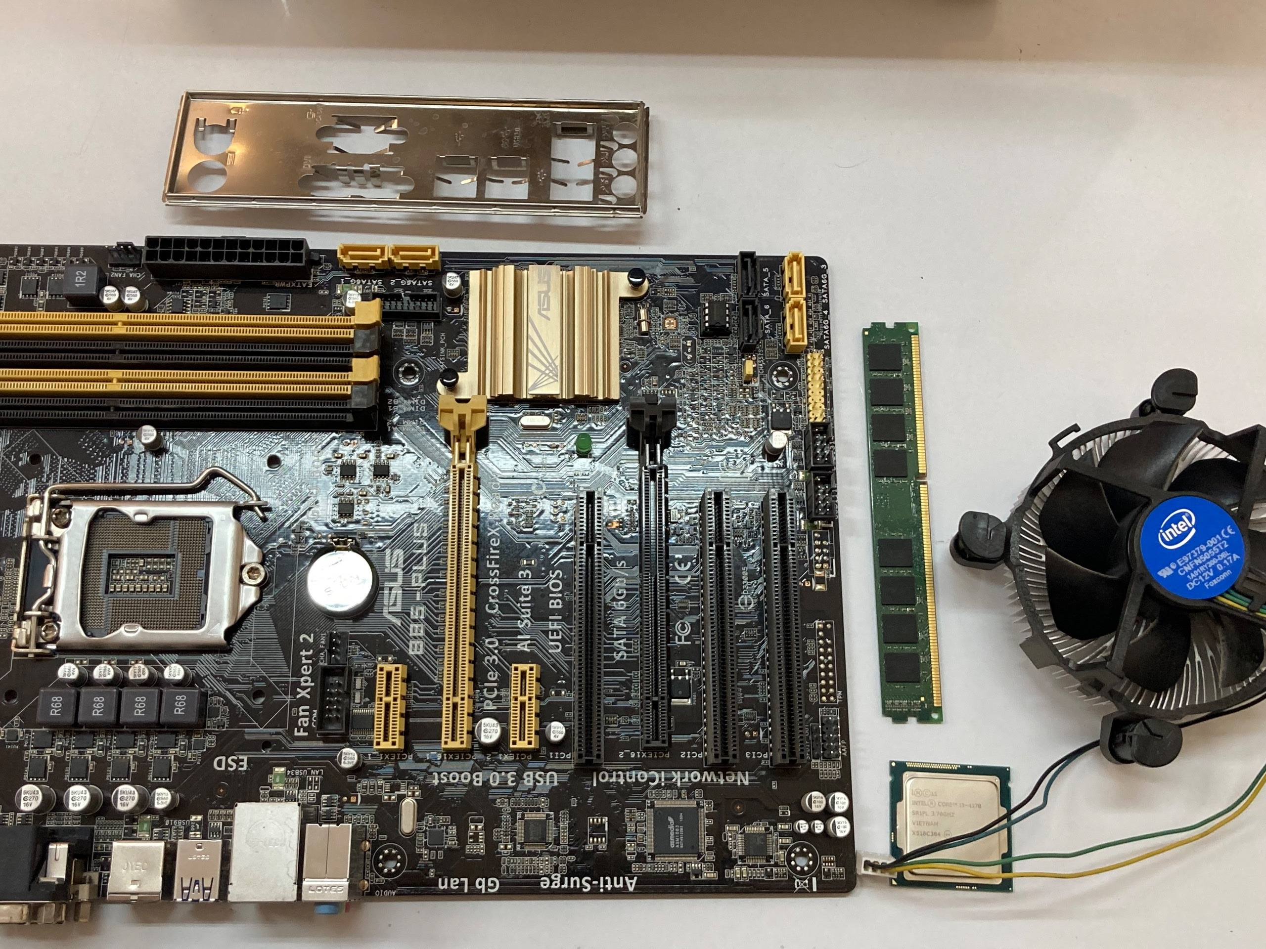 باندل B85-Plus,i3 4170,Ram 8DDR3,Fan