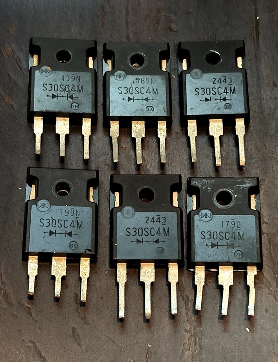 5 عدد دیود شاتکی اورجینال 30A 40V S30SC4M سالم