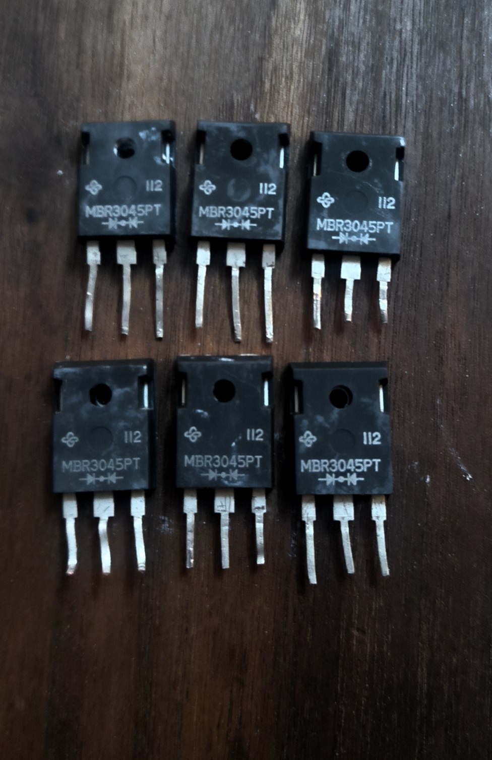 6عدد دیود شاتکی اورجینال سالم 30A 45v MBR3045BT