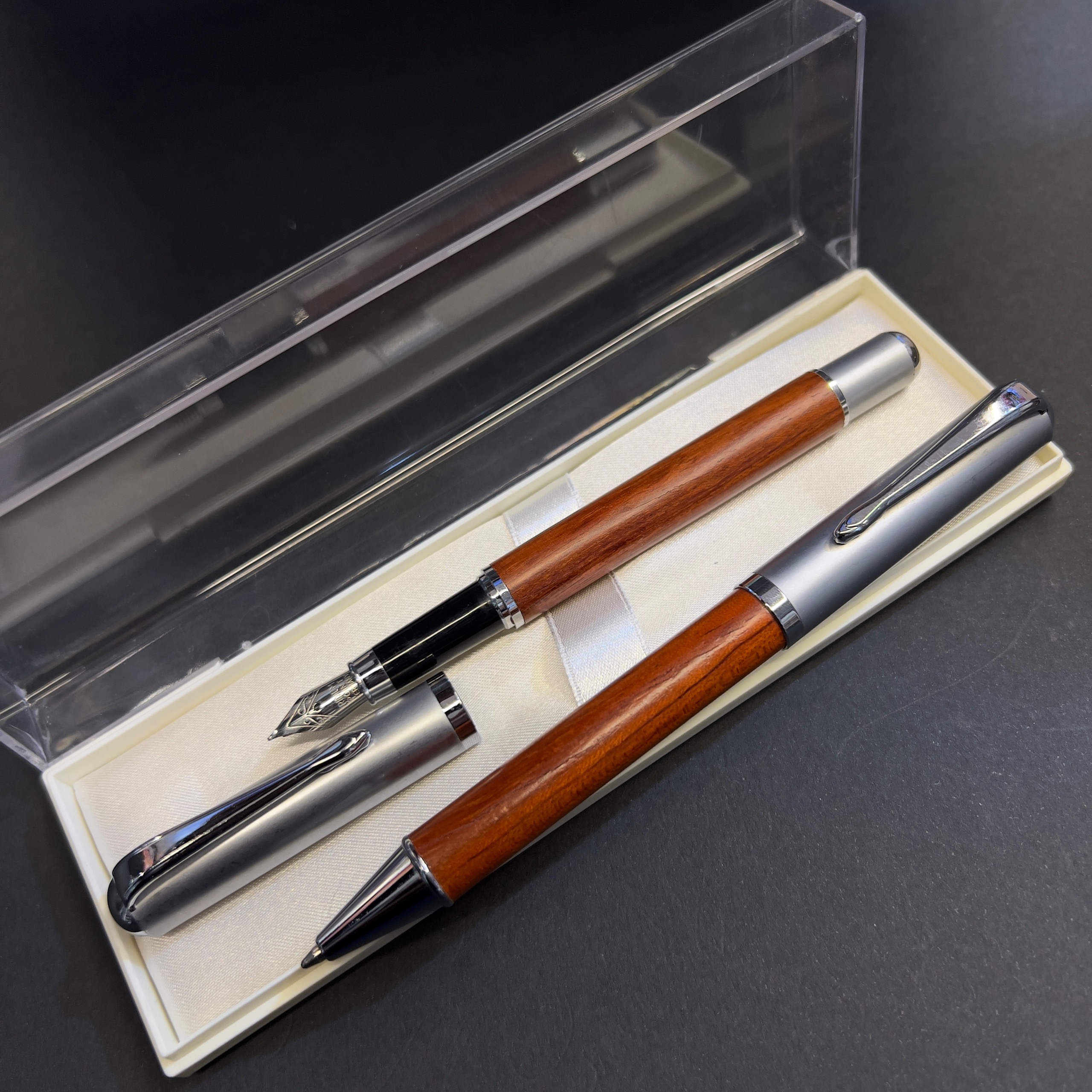 جفت خودکار خودنویس بدنه چوبی