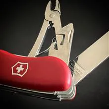 VICTORINOX