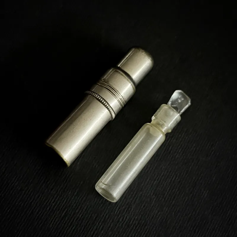 شیشه جای عطر جیبی 100ساله کلکسیونی و آنتیک