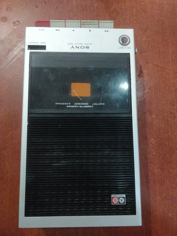 ضبط صوت خبرنگاری رکوردر سونی کاست خور