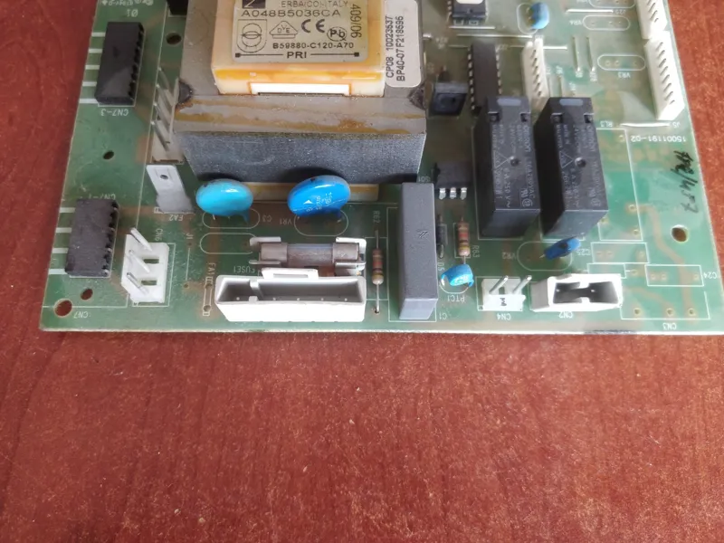 برد پکیج شوفاژ بوتان سالم