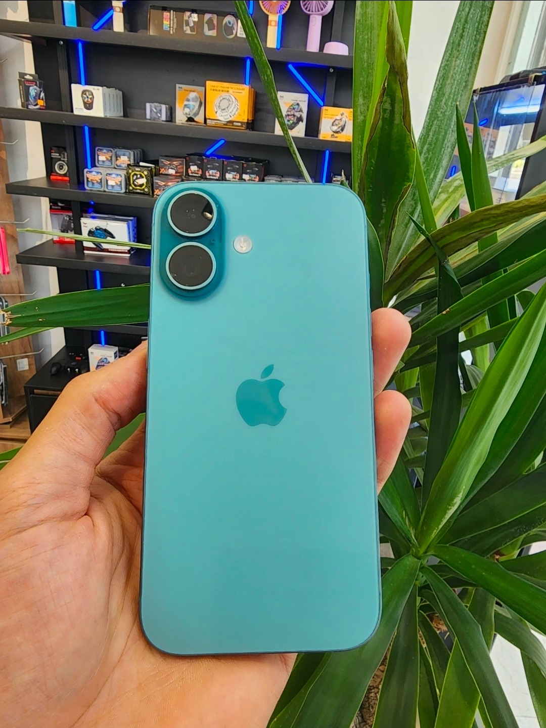 گوشی iphone 16 ریجستر