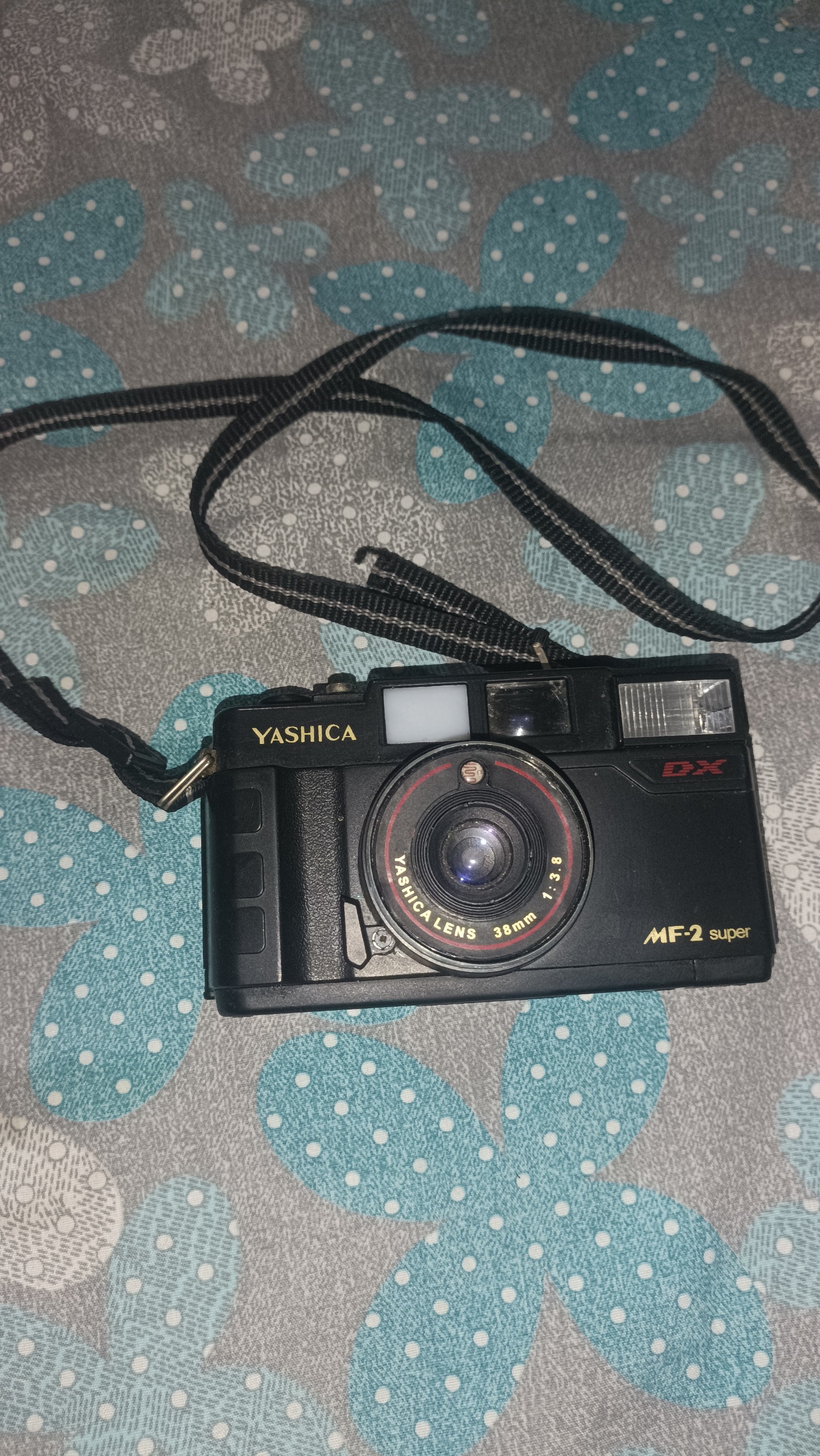 دوربین کلکسیونی یاشیکا