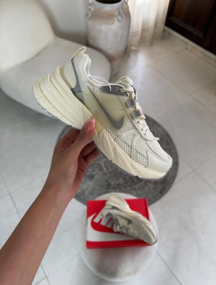2006 نایک وی تو مدل nike v2k run