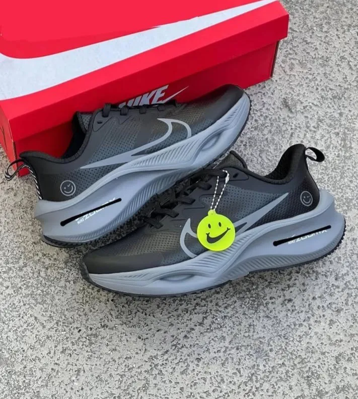 2086 کفش ورزشی زوم اسمایل چرمیNike zoomx smile