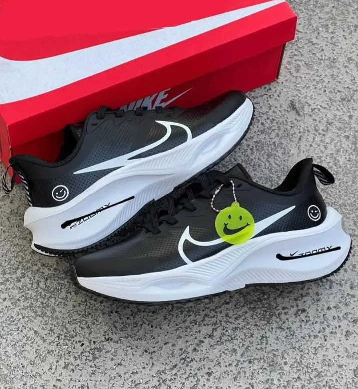 2087 کفش ورزشی زوم اسمایل چرمیNike zoomx smile