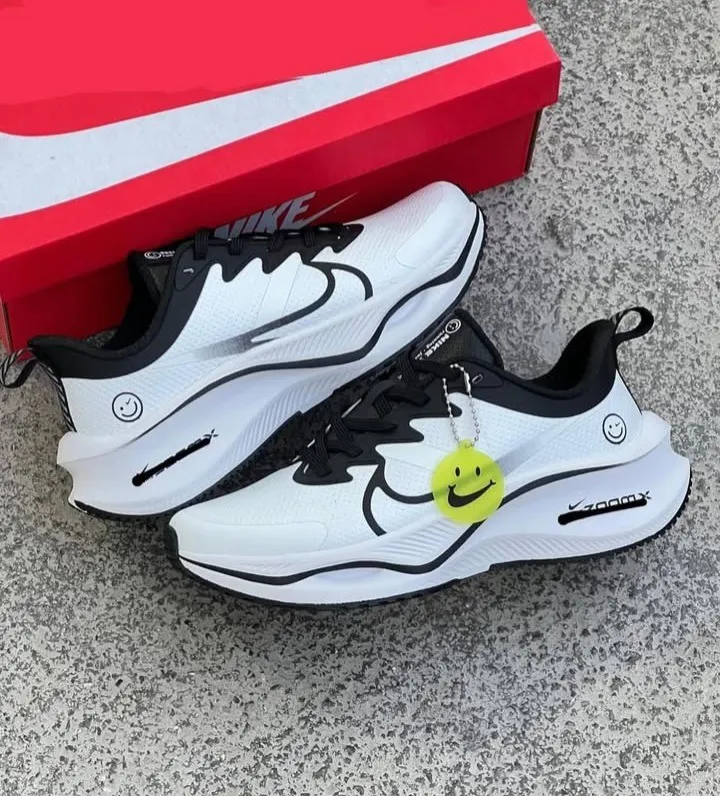 2088 کفش ورزشی زوم اسمایل چرمیNike zoomx smile