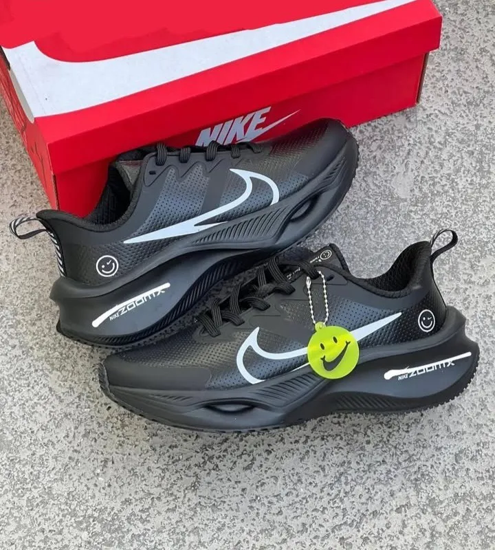 2089 کفش ورزشی زوم اسمایل چرمی Nike zoomx smile