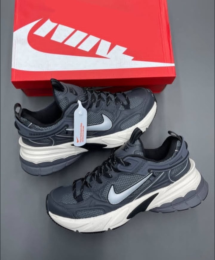 2180 کفش کتونی ورزشی نایک Nike Zoom Vomero 5