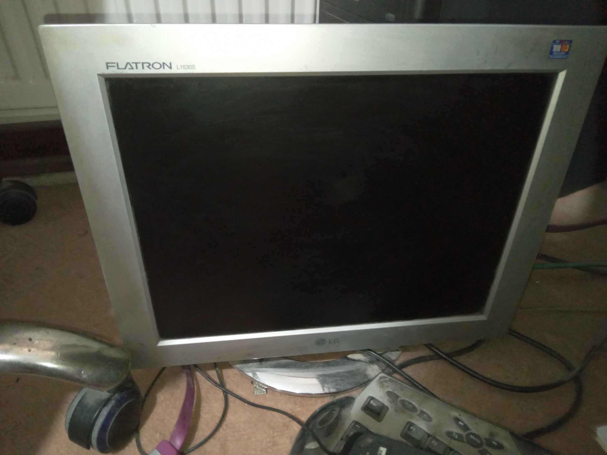 مانیتور 15 اینچ ال سی دی LG