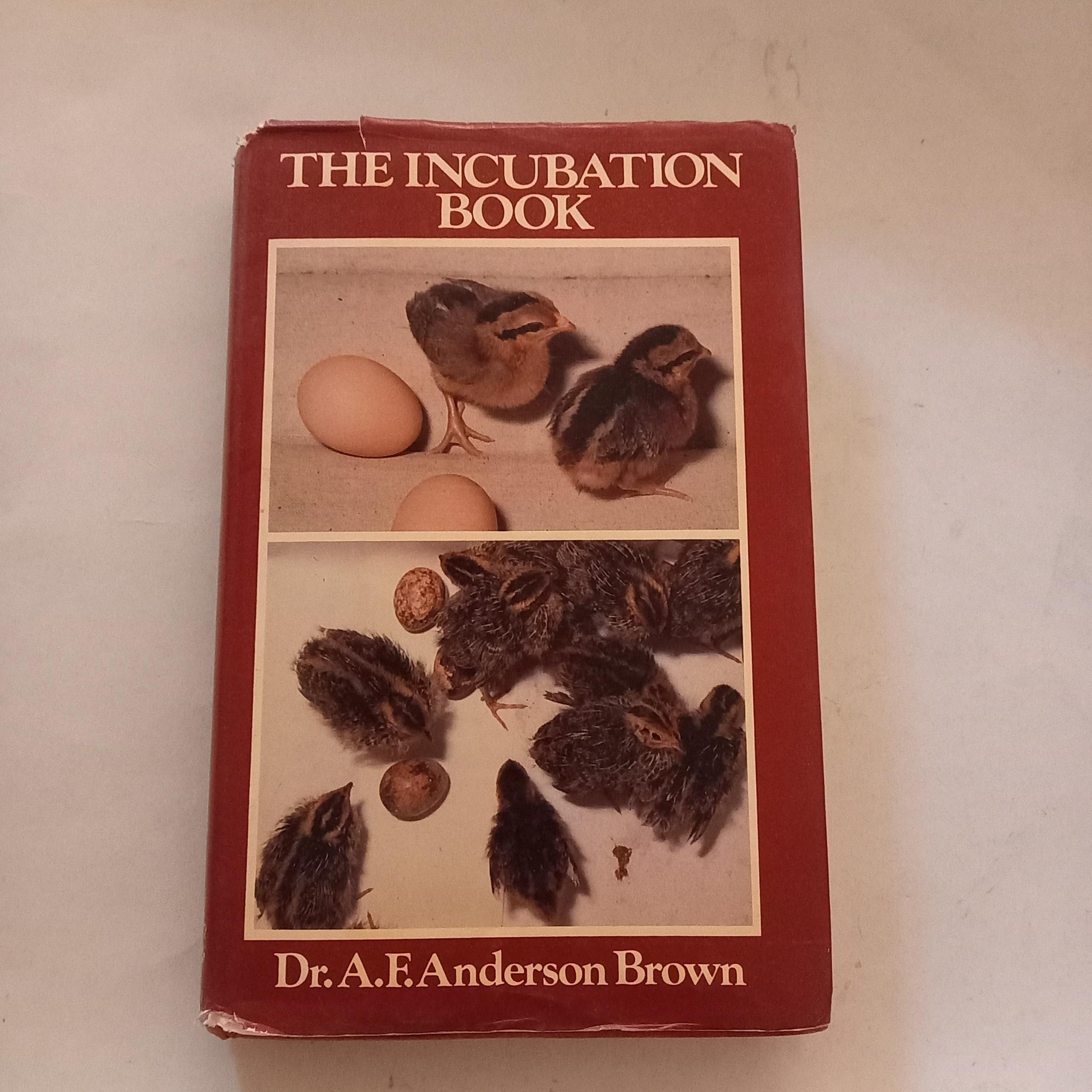 The Incubation Book کتاب جوجه کشی