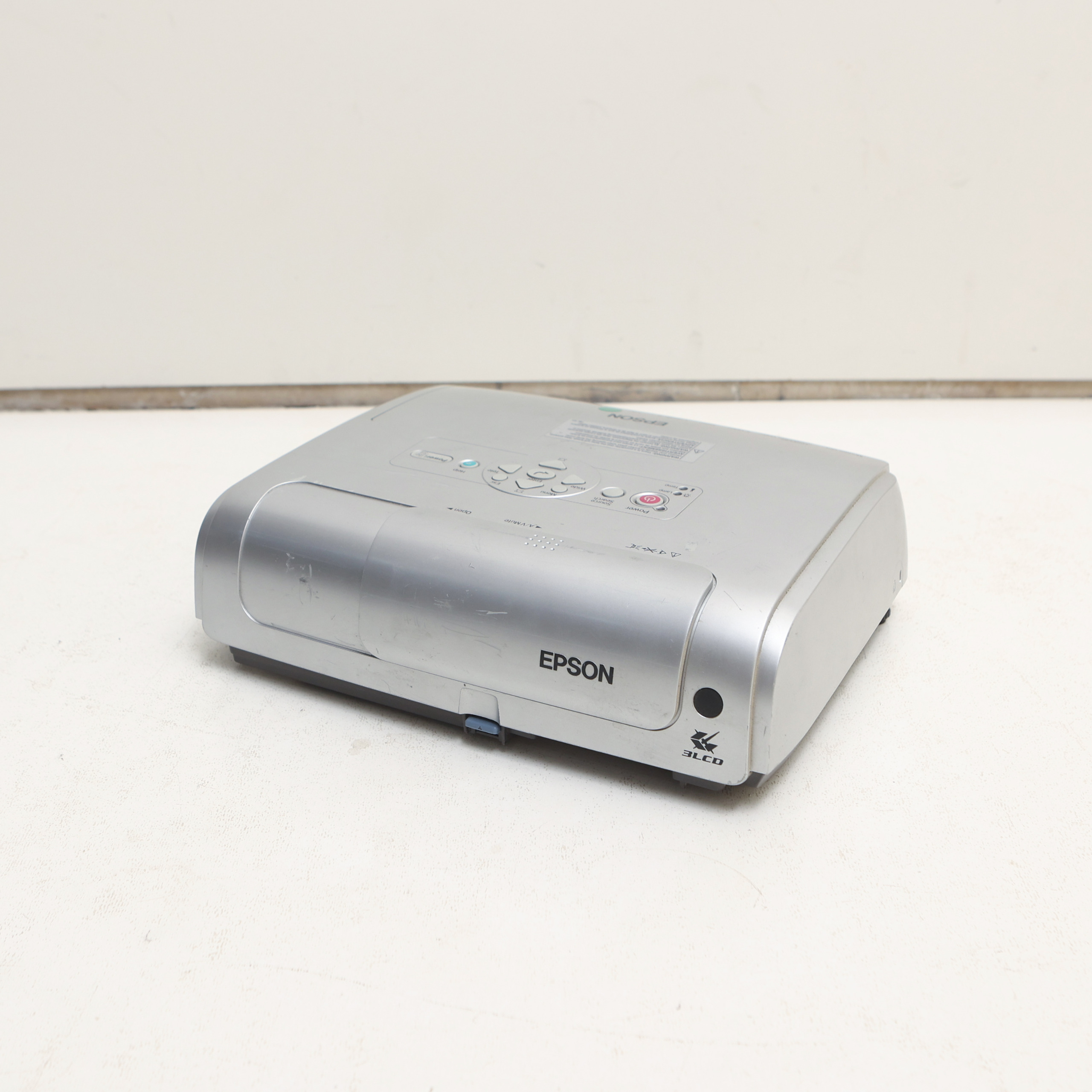 ویدئو پروژکتور اپسون همراه 1.5متر و 5متری vga